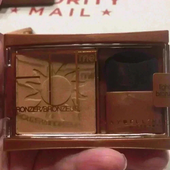 🌟 Maybelline New York Bronzers Power - Picture 1 of 6